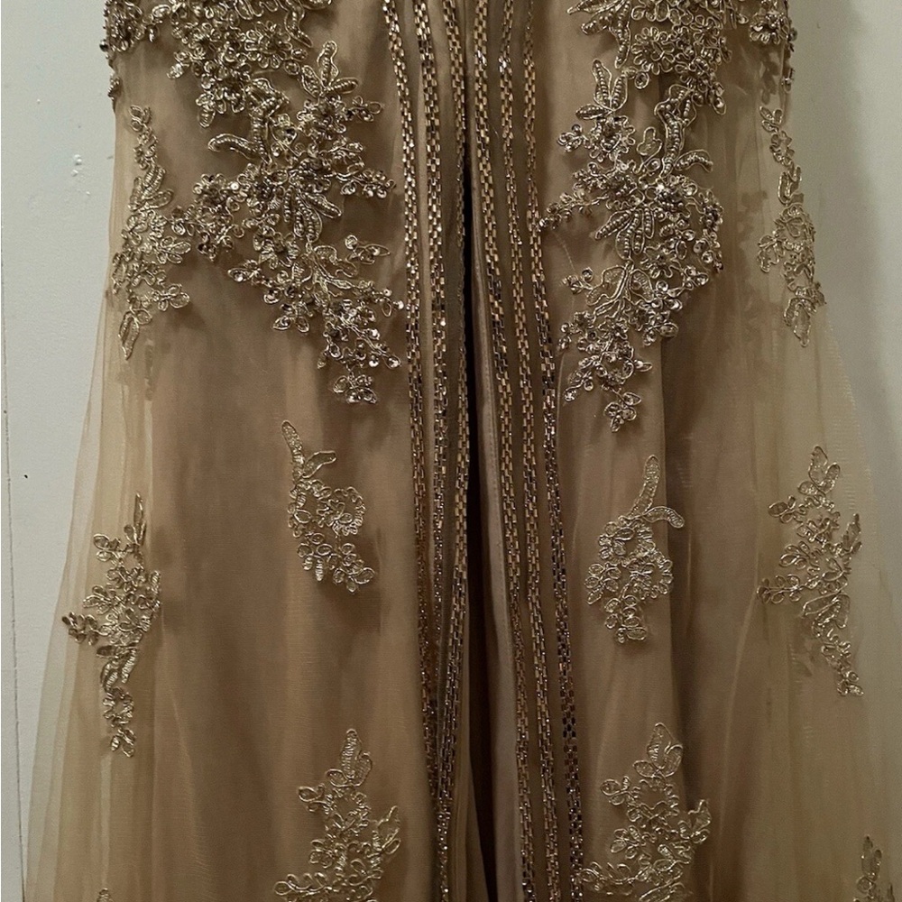 Stunning Off-Shoulder Gold Dress - Picture 7 of 7